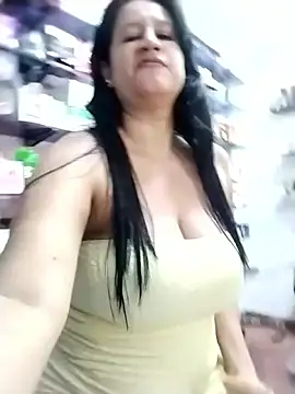 keilymadam webcam show