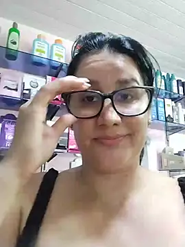 keilymadam webcam show