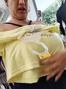 keilymadam webcam show