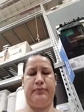 הופעת וובקאם של keilymadam
