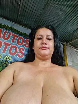 keilymadam Show in webcam