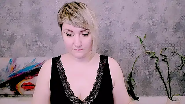 Djullia Live XXX-chat