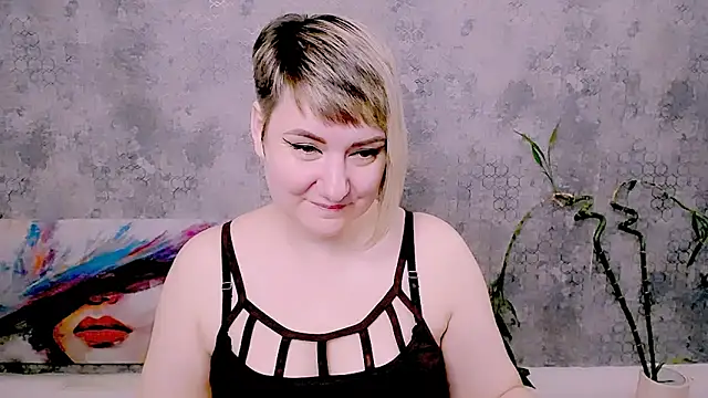 Djullia élő XXX-chatje