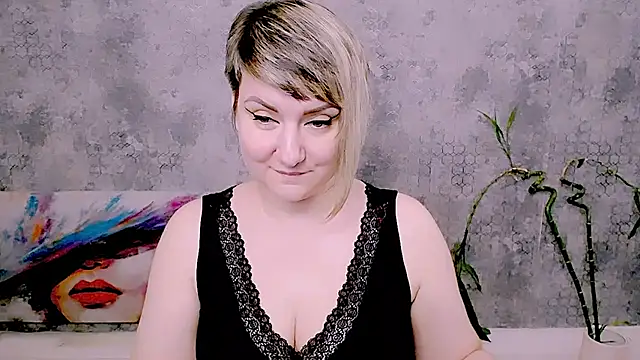 Djullia's Live XXX Chat