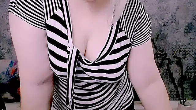 Djullia live XXX chat