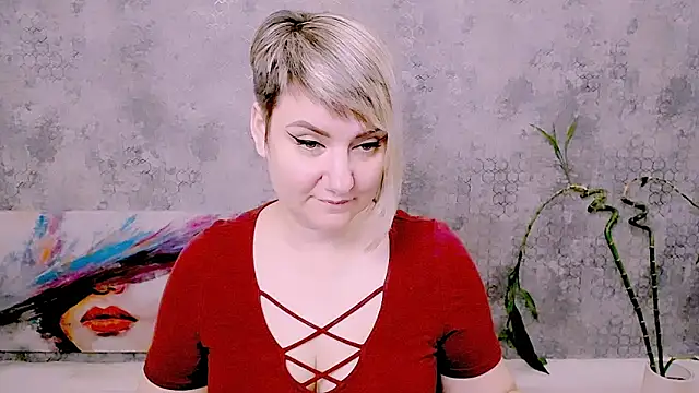 Djullia's Live XXX Chat