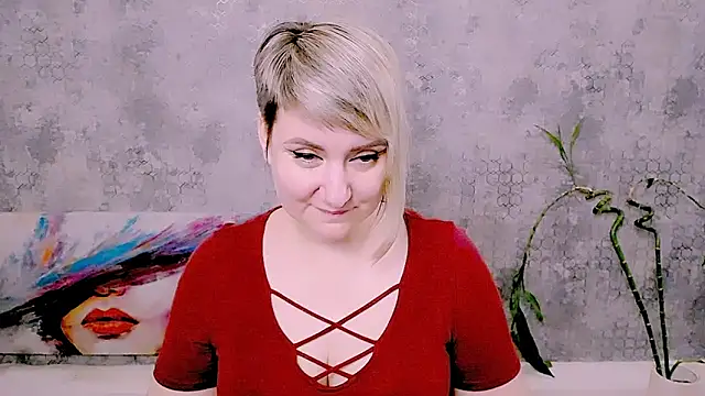 Djullia Live XXX-chat