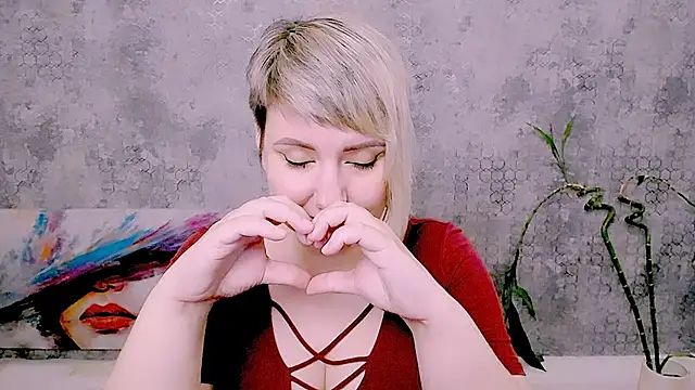 Djullia élő XXX-chatje