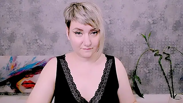 Djullia's Live XXX Chat