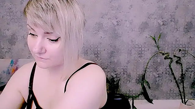Czat XXX na żywo – Djullia
