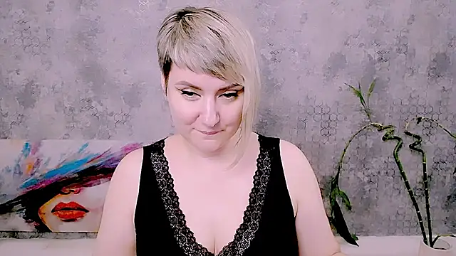 Djullia's Live XXX Chat