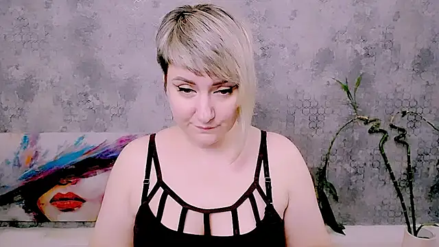 Djullia Live XXX-chat
