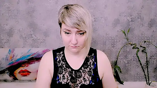 Djullia's Live XXX Chat