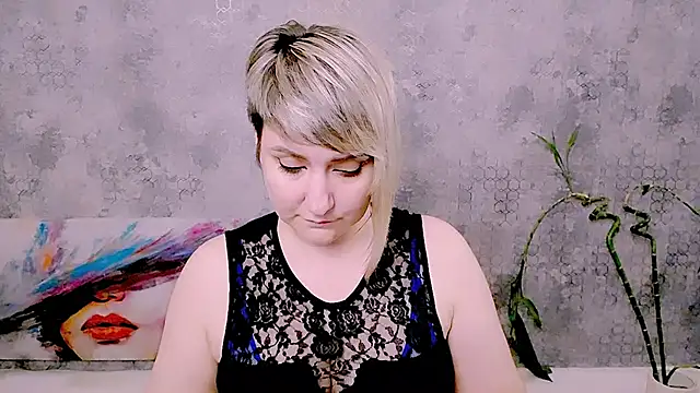Djullia Live XXX-Chat