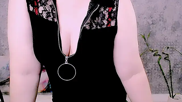 Djullia Chat XXX in diretta