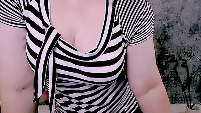 Djullia's Live XXX Chat