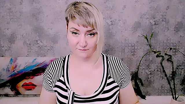 Djullia Chat XXX in diretta