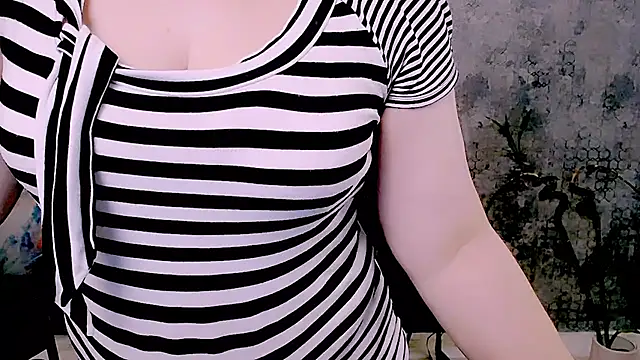 Djullia Chat XXX in diretta