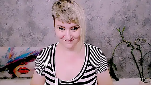 Djullia's Live XXX Chat