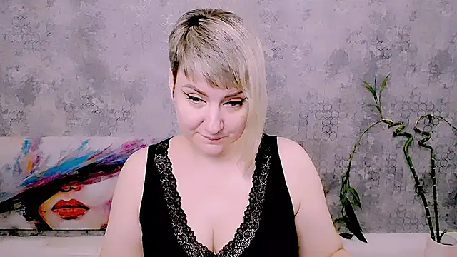 Djullia's Live XXX Chat