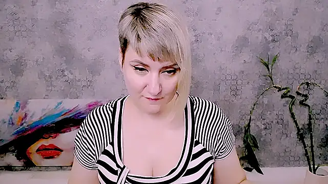 Živý XXX chat Djullia