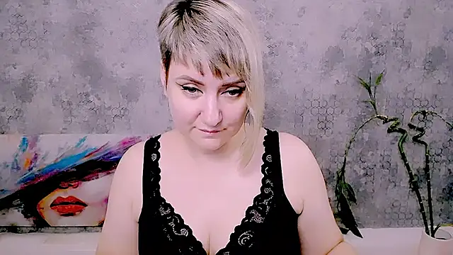 Djullia Chat XXX live