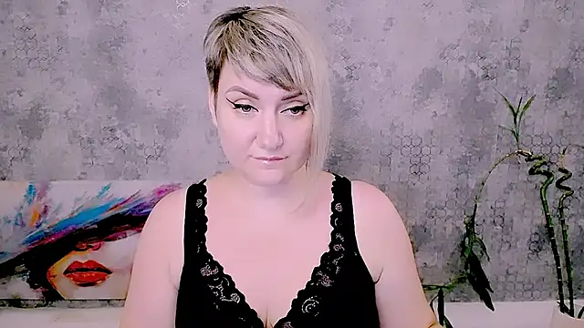 Djullia Live XXX Chat