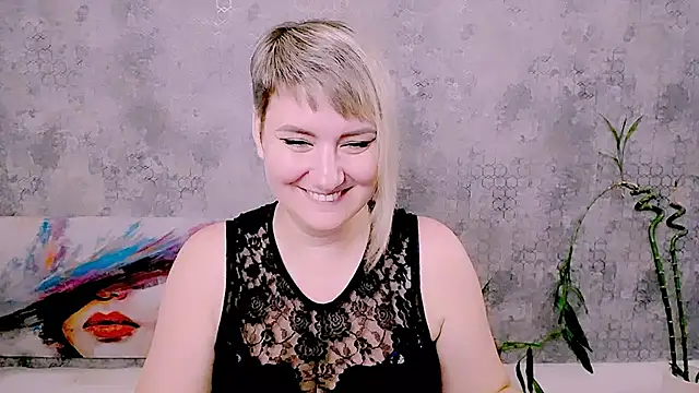 Djullia Chat XXX in diretta