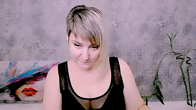 Chatroom XXX en direct de Djullia