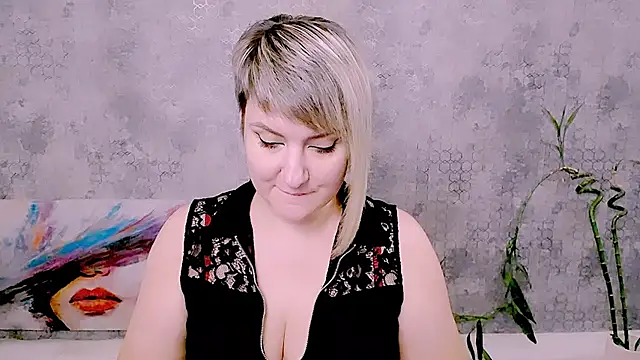 Djullian Live XXX chat