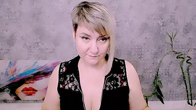 Djullia Adlı Modelin Canlı XXX Sohbeti