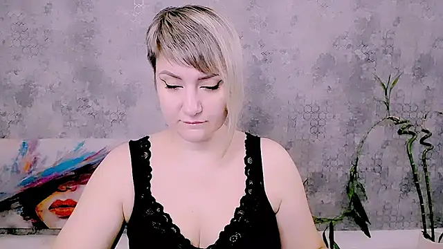 Djullia's Live XXX Chat