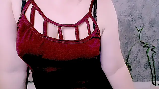 XXX chat uživo modela Djullia