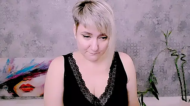 Djullia Live XXX-Chat