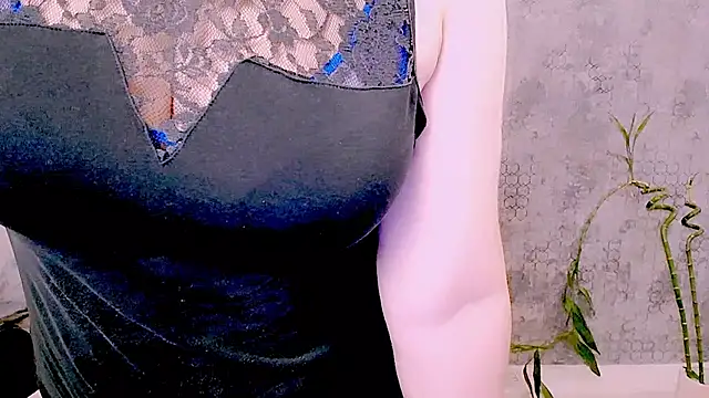 Djullia Adlı Modelin Canlı XXX Sohbeti