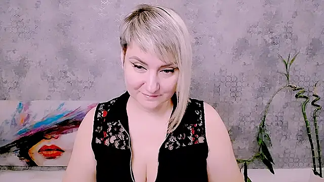 Djullia Live XXX-Chat