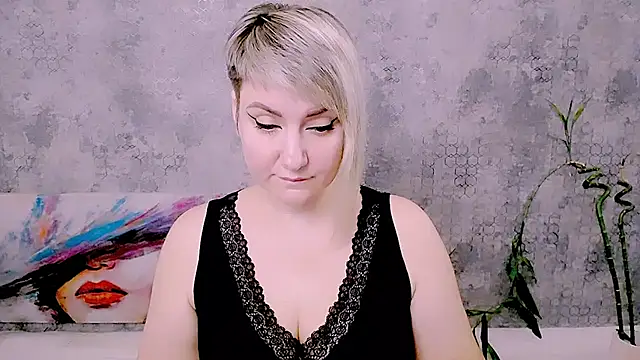 Chat +18 de Djullia ao vivo