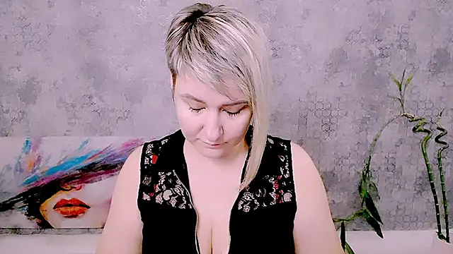 Djullia's Live XXX Chat