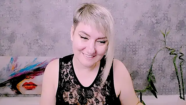 Djullia Live XXX-Chat