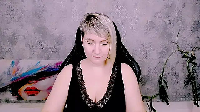 Djullia – Naživo XXX chat