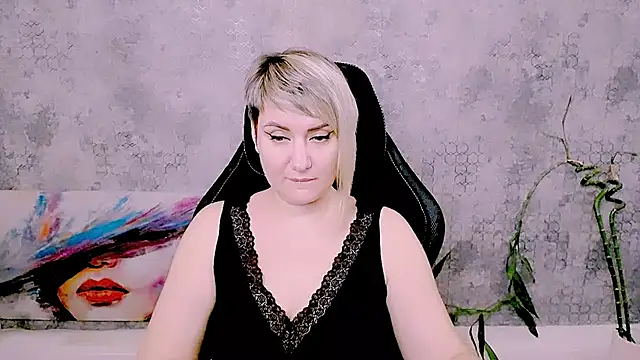 Djullia Chat XXX in diretta