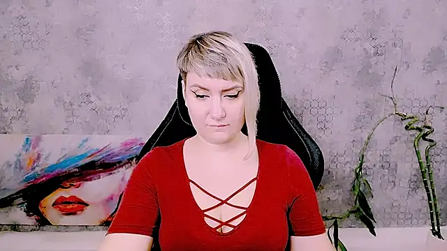 Djullia Chat XXX live