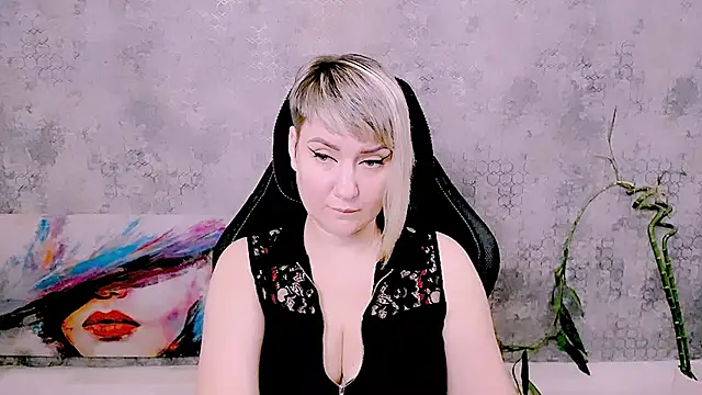 Show modela Djullia na web-kameri