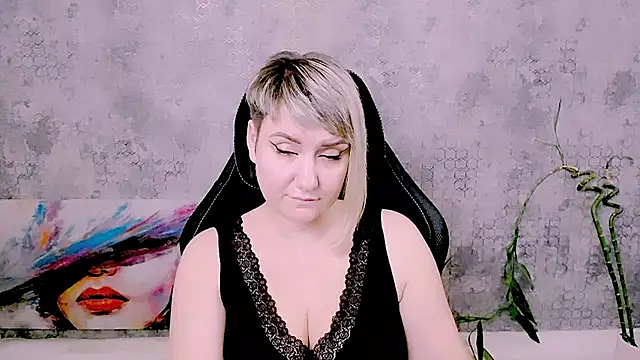 Djullia Chat XXX live