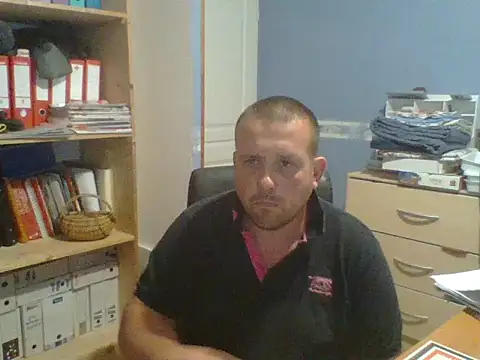 manubm03 Шоу с уебкамера