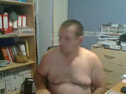 manubm03 Show in webcam