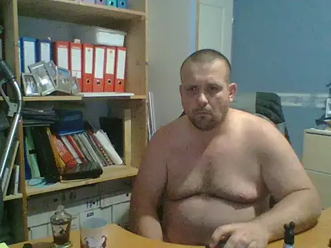 manubm03 Show in webcam