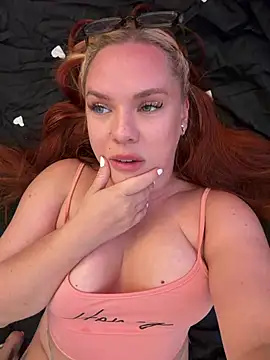 AnjaAmelia webcam show