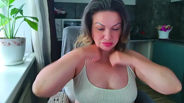 MishaMILF Chat XXX in diretta