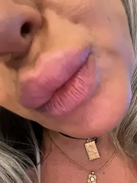 Little_Naughty30 live XXX chat